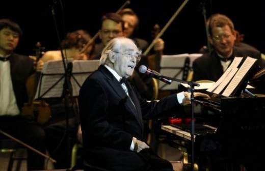 Мишель Легран в четвертый раз отметил 20-летие 