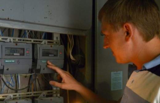 Минстрой продлевает летнее время для электросчетчиков