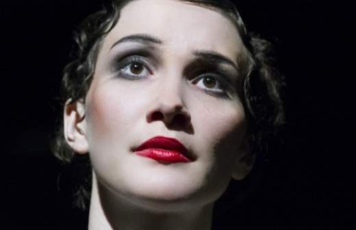 Анна Каренина попала под поезд братьев Люмьер