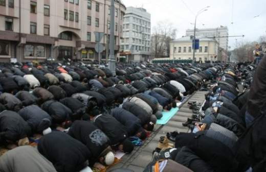 Телеканалы обязали показывать Сабантуй и Курбан-Байрам