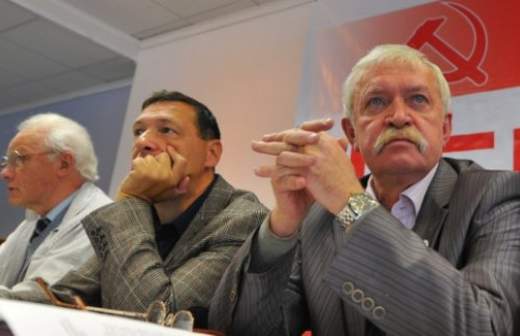 Лигачев и коммунисты-раскольники создают новую партию