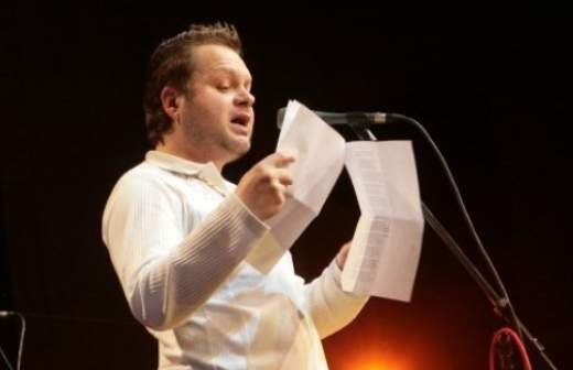 «Теперь у нас Ефремов — главный поэт. Многие и не догадываются, что он читает стихи Быкова»