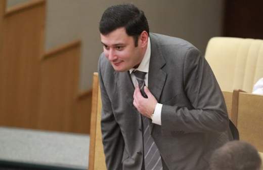 «Единая Россия» накажет Хинштейна и Булавинова за дебоши в самолетах 