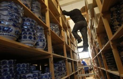 Власти Подмосковья профинансируют выпуск одежды под гжель