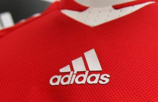 Adidas монополизирует полоски