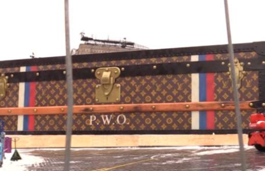 Louis Vuitton отказалась делить «Манеж» с выставкой кимоно