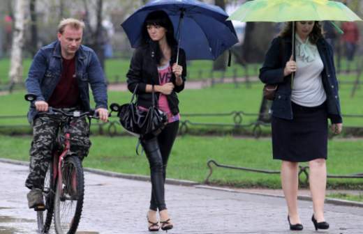 В парках столицы появится служба проката зонтов