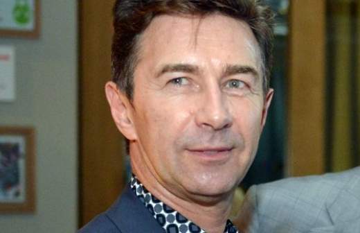 Роскомнадзор защитит Валерия Сюткина от интернетчиков в суде