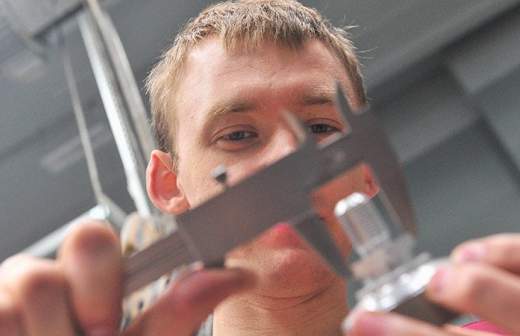 Будущих инженеров «спасают» от ЕГЭ