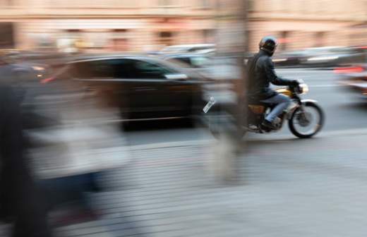 Регионам хотят дать право бороться с шумным транспортом