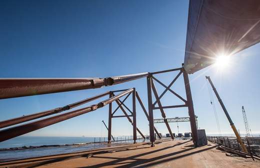 Строители крымского моста завершили погружение свай