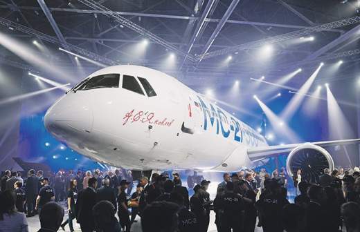 Первый летный экземпляр МС-21 покинул сборочный цех