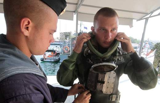 Боевые дайверы Росгвардии защитят мост в Крым