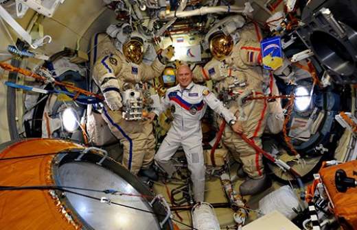 «Роскосмос» сократит экипаж на МКС