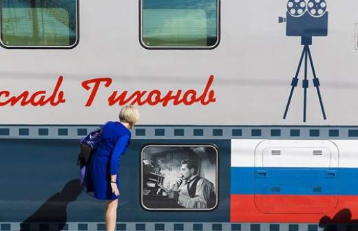 Эльдар Рязанов и Василий Шукшин станут героями кинопоездов