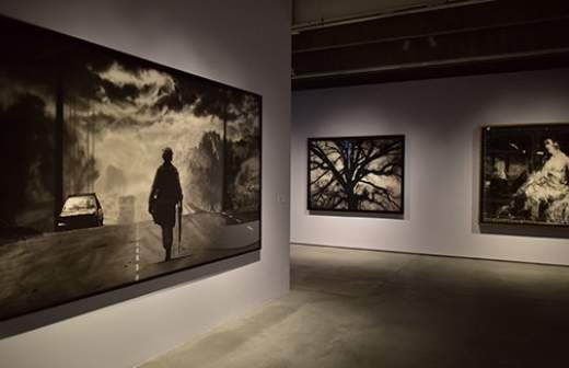 Черно-белая экспрессия