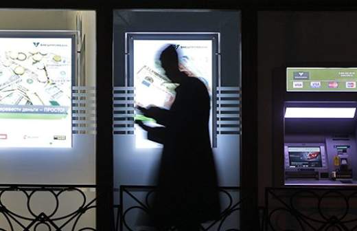 Хакеры ставят на банкоматы
