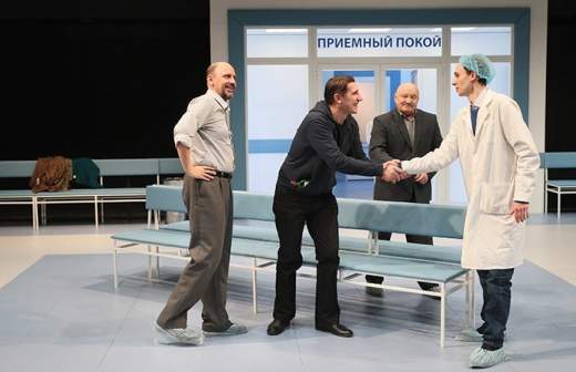 Евгений Гришковец превратил театр в роддом