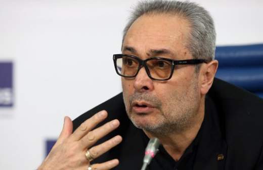 «Лучше в российском городке будет плохой театр, чем не будет никакого»