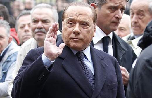 Оппозиция Италии возложила надежды на Берлускони