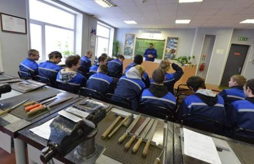 В инженеры и сварщики вместо юристов и экономистов