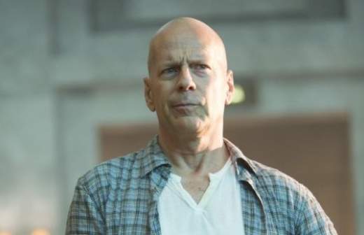 Брюс Уиллис: «Контролировать надо не оружие, а сумасшедших»