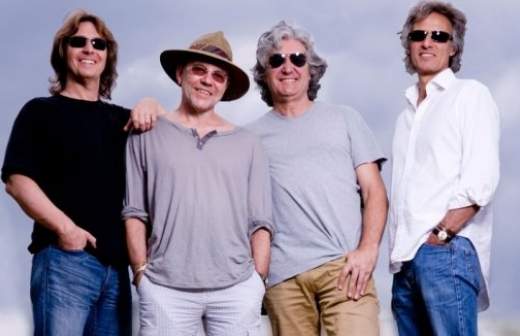 Мы взяли за основу то, что знаем и любим, — композиции Dire Straits