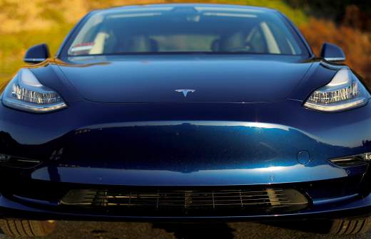 Сбитый автопилот: возгорание Tesla на МКАД поставило вопросы о безопасности модели | Статьи | Известия
