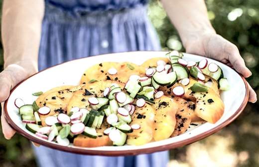 странные вкусовые предпочтения в еде. 06 EDA. странные вкусовые предпочтения в еде фото. странные вкусовые предпочтения в еде-06 EDA. картинка странные вкусовые предпочтения в еде. картинка 06 EDA. Известно, что во время беременности у многих женщин изменяются вкусовые пристрастия и им хочется необычной еды. Но странными предпочтениями в питании могут похвастать не только дамы в положении. Мы в Ололо покажем тебе тех, кто сочетает не сочетаемое и выделяется на фоне остальных своей манерой есть.