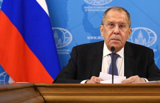зачем чехия портит отношения с россией