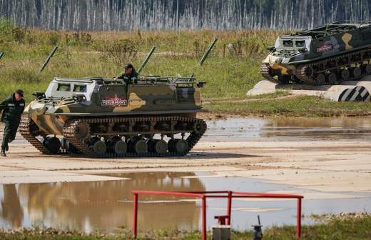 В РФ начали создавать военный вездеход-амфибию 