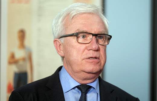 Путин присвоил Тишману и Андреевой звания заслуженных артистов России Путин присвоил Тишману и Андреевой звания заслуженных артистов России