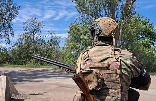 Сальдо сообщил о взятии ВС РФ под огневой контроль трассы Херсон – Николаев