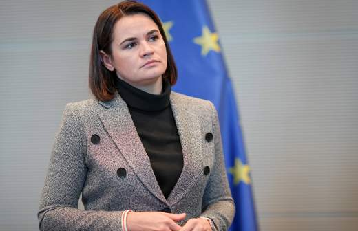 В КГБ Белорусии заявили о необходимости диалога между Лукашенко и Зеленским В КГБ Белорусии заявили о необходимости диалога между Лукашенко и Зеленским