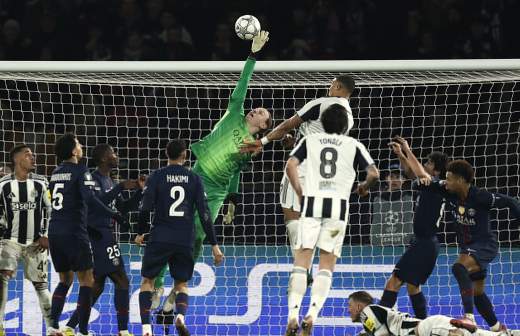 Аршавина признали лучшим футболистом России в XXI веке