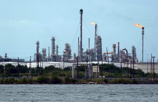 Три человека пострадали при взрыве у моста через Панамский канал Три человека пострадали при взрыве у моста через Панамский канал