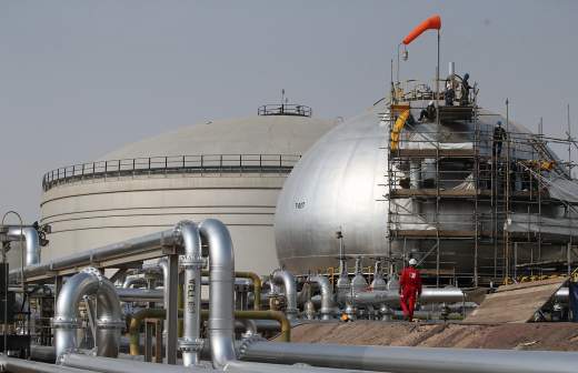 Путин призвал нефтегазовые компании направить доходы на погашение долгов