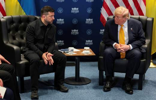В Кремле отметили отсутствие необходимости подготовки в разговорах Трампа и Путина В Кремле отметили отсутствие необходимости подготовки в разговорах Трампа и Путина