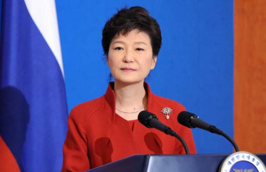 Экс-президент Южной Кореи Пак Кын Хе арестована по решению суда