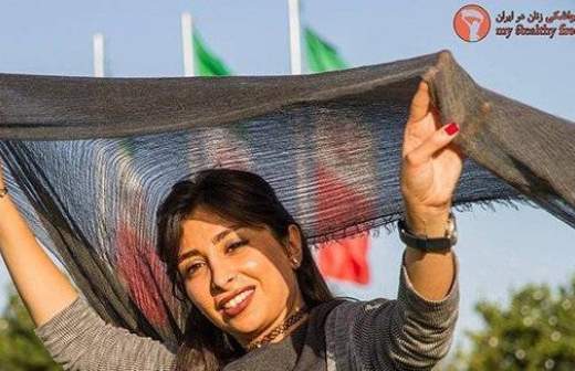 Движение иранок в Facebook против ношения хиджабов набирает обороты