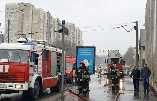 Усадьба Сушкиных горит в центре Москвы