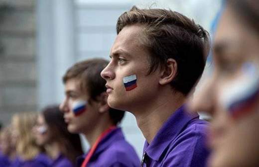 Соискателей на госслужбу предлагают тестировать на патриотизм