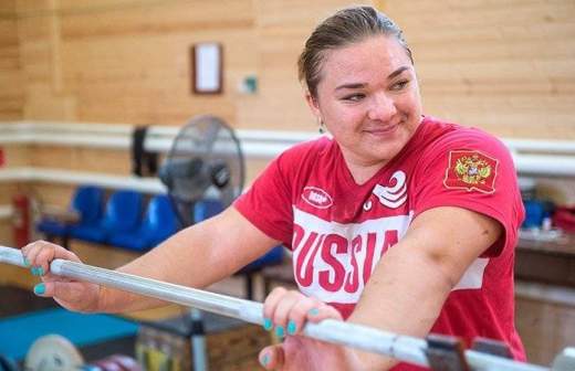Тяжелоатлетка Каширина завоевала пятое золото России на ЧЕ в Сплите