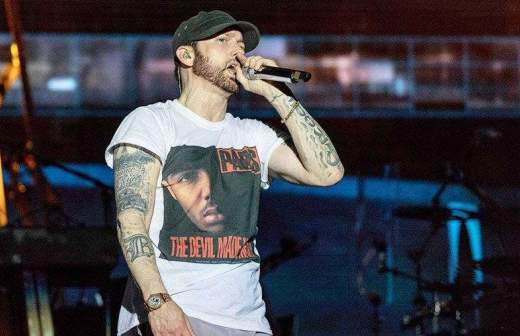 Reper Eminem Predstavil Pesnyu O Doprose Sekretnoj Sluzhboj Trampa Novosti Izvestiya 01 09 2018