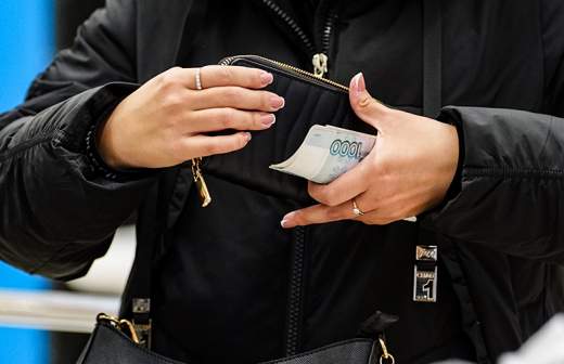 Минфин может вернуться к покупке валюты по бюджетному правилу уже в апреле Минфин может вернуться к покупке валюты по бюджетному правилу уже в апреле