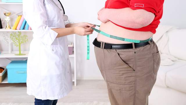Лишний вес у подростка: советы психолога, диетолога и тренера