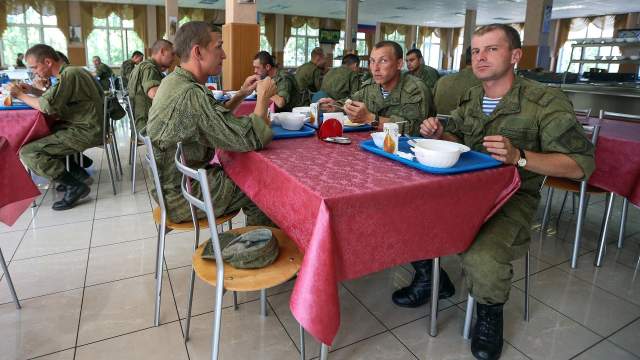 Полтора в армии со стулом