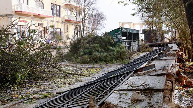 Ураган в ДНР, Крыму и Севастополе отнесли к ЧС федерального уровня | Новости общества | Известия | 01.12.2023