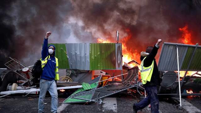 Париж, протесты против повышения цен на топливо