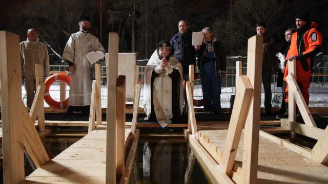 Чудодейственные омовения: христиане встретили день Крещения Господня